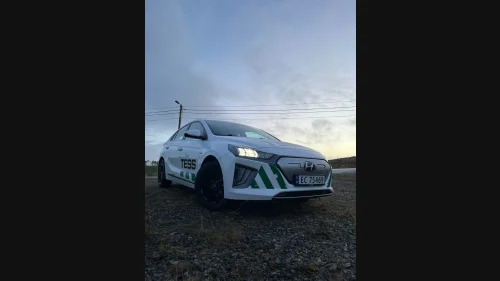 HYUNDAI IONIQ Premium NY SERVICE!! KUN 58 000 KM Skinn, adapativ ++