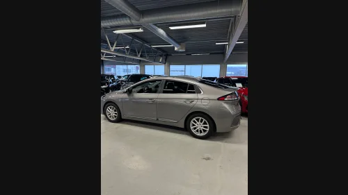 HYUNDAI IONIQ Premium, «alt» utstyr, meget velholdt