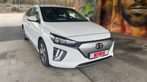 HYUNDAI IONIQ Premium / Skinn / Navi / Keyless / Nybil garanti