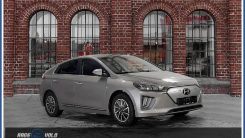 HYUNDAI IONIQ Premium - Skinn - WLTP 31 mil - Rattvarme - Kamera