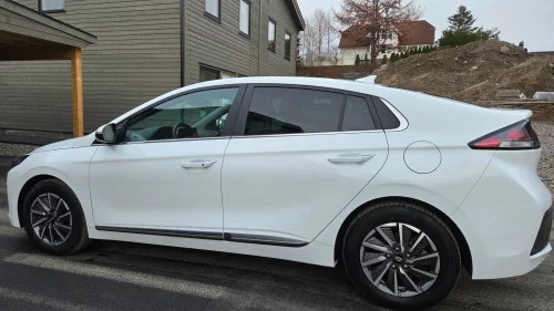 HYUNDAI IONIQ Teknikk med skinn