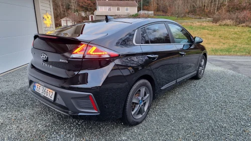 HYUNDAI IONIQ Premium