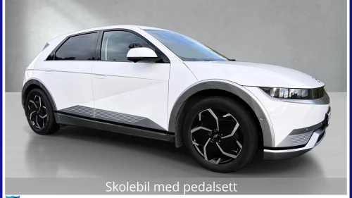HYUNDAI IONIQ5 PREMIUM/AWD/Skinn/Bose/Navi/Krok/360/ACC/Skolebil