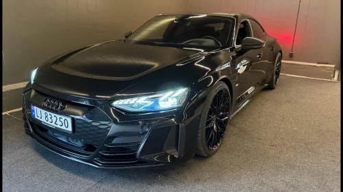 AUDI RS e-tron GT CARBON/HUD/NIGHT VISION/4HJULS STYRING/B&O/MATRIX/360++
