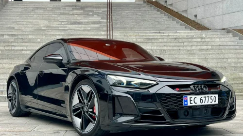 AUDI RS E TRON GT