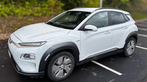 HYUNDAI Kona Premium - R.kam, Krell, hengerfeste