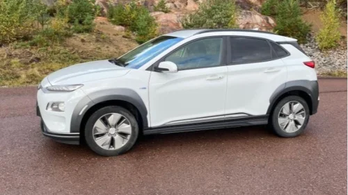 HYUNDAI Kona 64kwh adaptiv cruisekontroll ryggekamera navigasjon