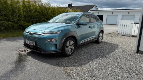 HYUNDAI Kona Premium