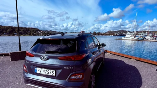 HYUNDAI Kona
