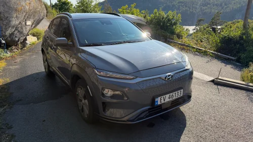 HYUNDAI Kona Premium