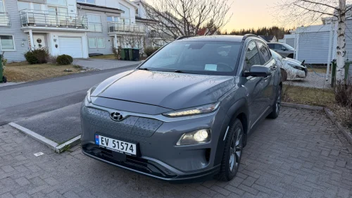 HYUNDAI Kona Premium