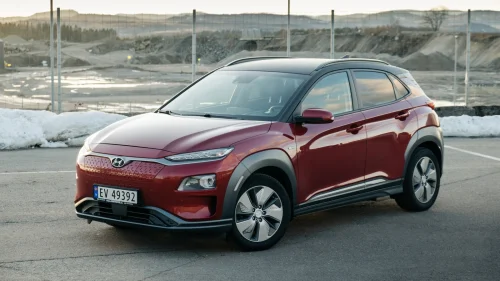 HYUNDAI Kona 64 kWt Teknikk /TOPPUTSTYRT/SKINN/HUD/CARPLAY/NORSK BIL