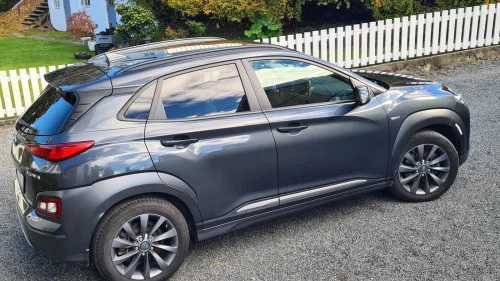 HYUNDAI Kona Premium, nyere batteri, nyere motor, AC skiftet