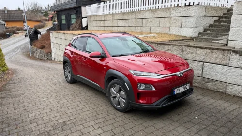 HYUNDAI Kona Premium