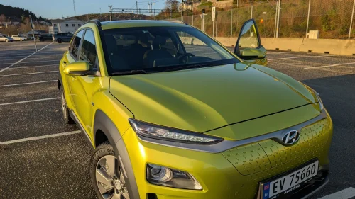 HYUNDAI Kona Premium/Teknikk med Skinn, Soltak og Lydanegg