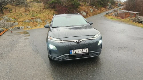 HYUNDAI Kona