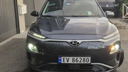 HYUNDAI Kona Premium