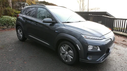 HYUNDAI Kona Premium