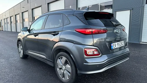 HYUNDAI Kona Skinn, soltak, ventilerte seter