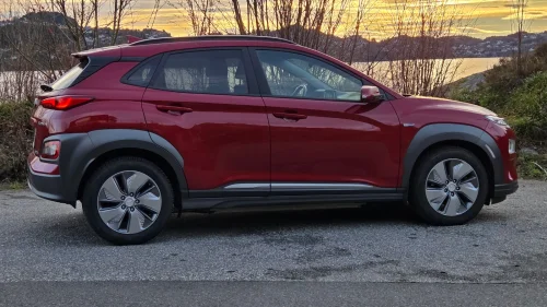 HYUNDAI Kona Premium