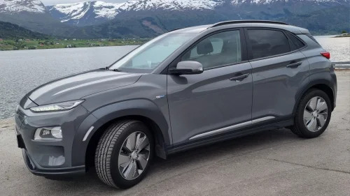 HYUNDAI Kona Premium