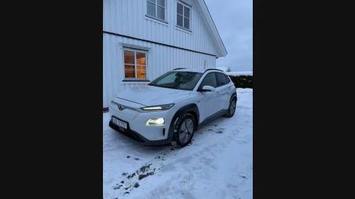 HYUNDAI Kona Premium