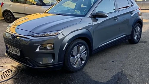 HYUNDAI Kona Kona Base long range automat heads up display keyless s