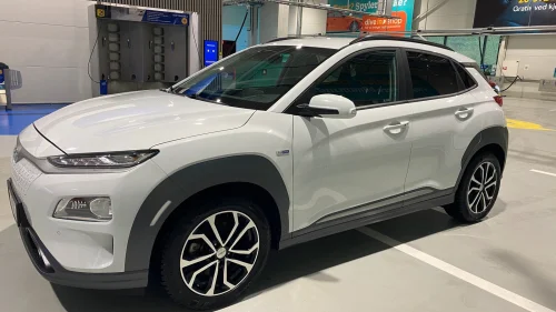 HYUNDAI Kona 500km.Premium.Skinn.Nybilgar.ACC.HUD.Ny serv.