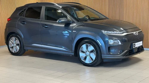 HYUNDAI Kona Electric / WLTP: 449km /Rattvarme /Kamera/ Krell