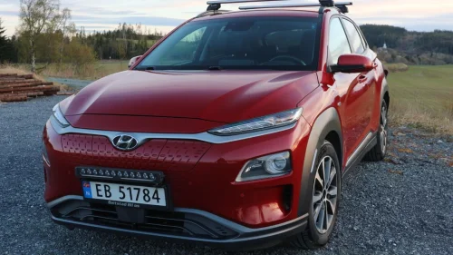 HYUNDAI Kona 64KWH/PREMIUM/SKINN/VARMEPUMPE/HEAD-UP/KAMERA/ACC/DAB++