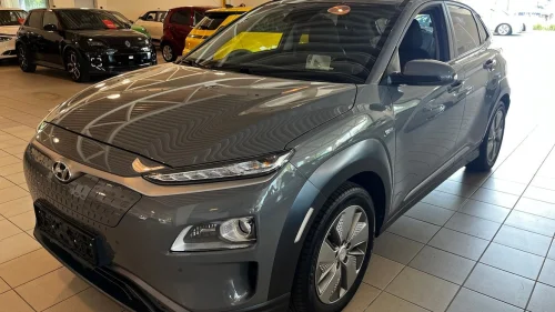 HYUNDAI Kona Flott bil med lav km