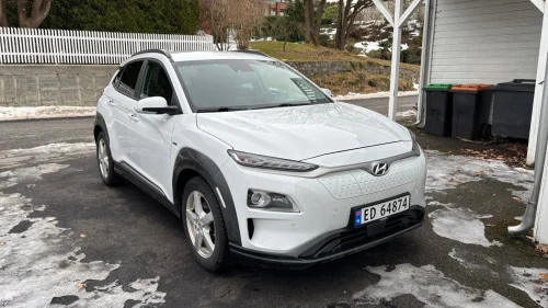 HYUNDAI Kona Premium