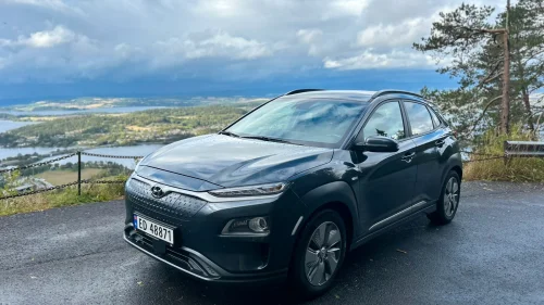 HYUNDAI Kona Premium 64kWh -Må Sees! -Hengerfeste!