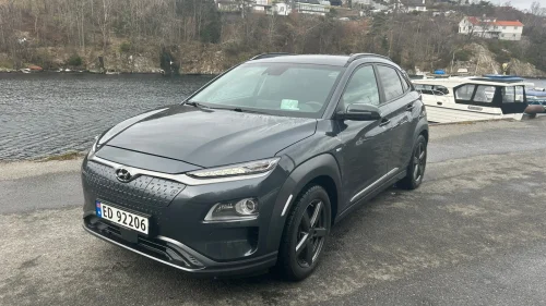 HYUNDAI Kona Premium