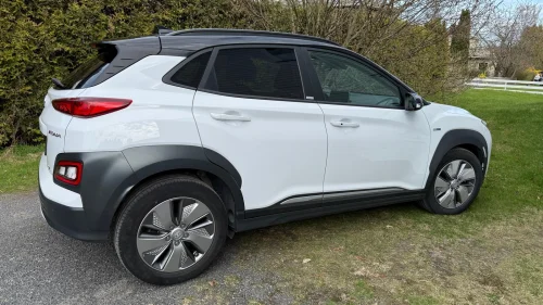 HYUNDAI Kona Premium
