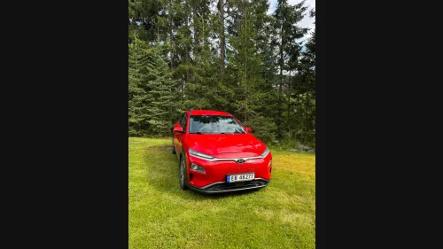 HYUNDAI Kona Premium - TOPPUTSTYRT