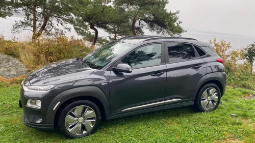 HYUNDAI Kona PEN!Nybilgar.Ny serv.Skinn.App.500km.HUD.Acc