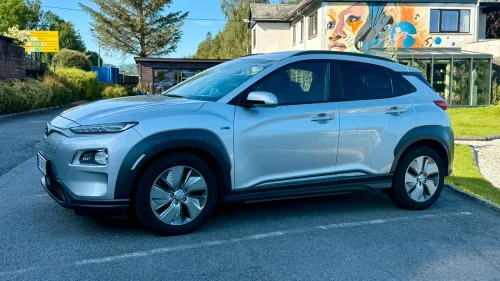HYUNDAI Kona 64kWh 484km FACELIFT PREMIUM 3-FASE APP-STYRING SOLTAK+