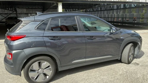 HYUNDAI Kona Premium