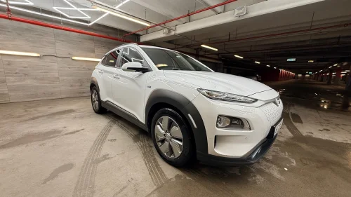 HYUNDAI Kona Premium