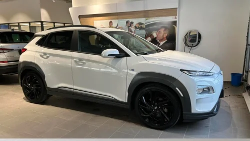 HYUNDAI Kona Premium skinnseter/soltak/ryggekamera/400wlyd