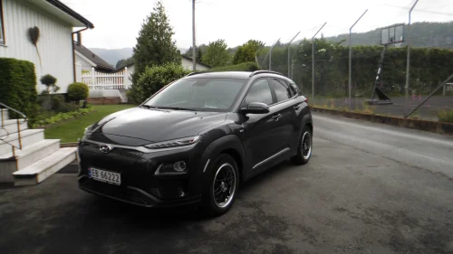 HYUNDAI Kona Premium