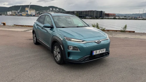 HYUNDAI Kona 484KM // PREMIUM // HUD // ACC