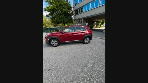 HYUNDAI Kona Premium