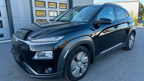 HYUNDAI Kona Premium 484Km WLTP Skinn Navi Kamera Krok EL-Sete+++