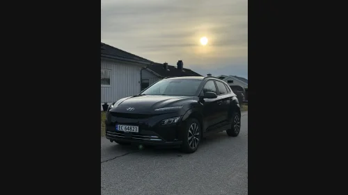 HYUNDAI Kona 484km/LongRange/Premium/HUD/ACC/Soltak/NY SERVICE!