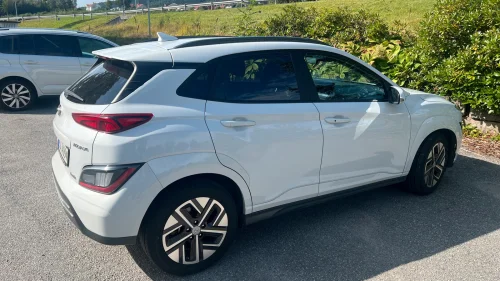 HYUNDAI Kona Premium LR