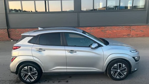HYUNDAI Kona Premium LR /NORSK BIL/Navi/Bluelink/Skinn