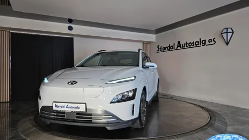 HYUNDAI Kona Facelift 64kWh/Skinn/ Krell/ HUD/ ACC/ DAB/Kamera
