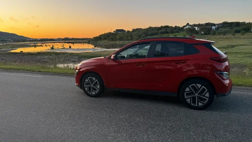 HYUNDAI Kona Premium LR